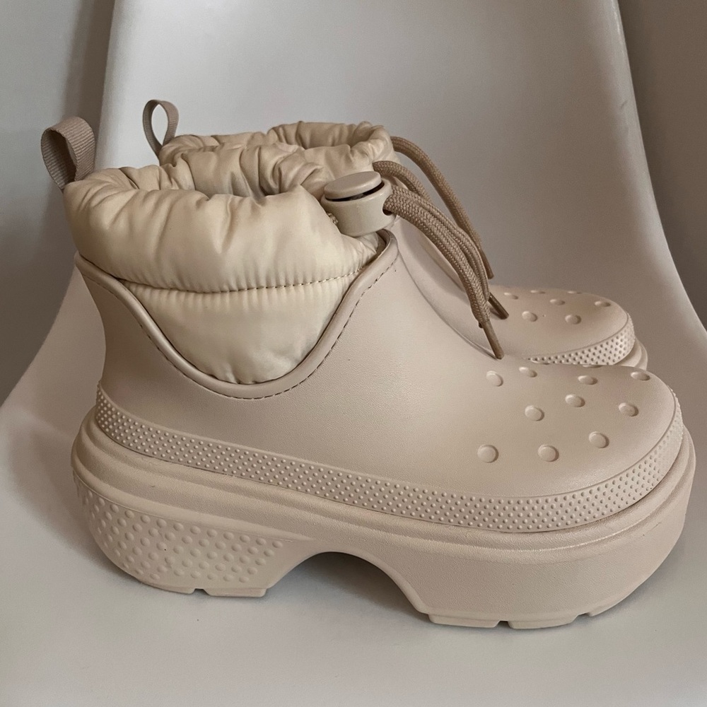 Women’s Crocs Stomp Puff Boot Stucco Cream Platform Clog Boots Size W9 Cozy - Picture 3 of 9